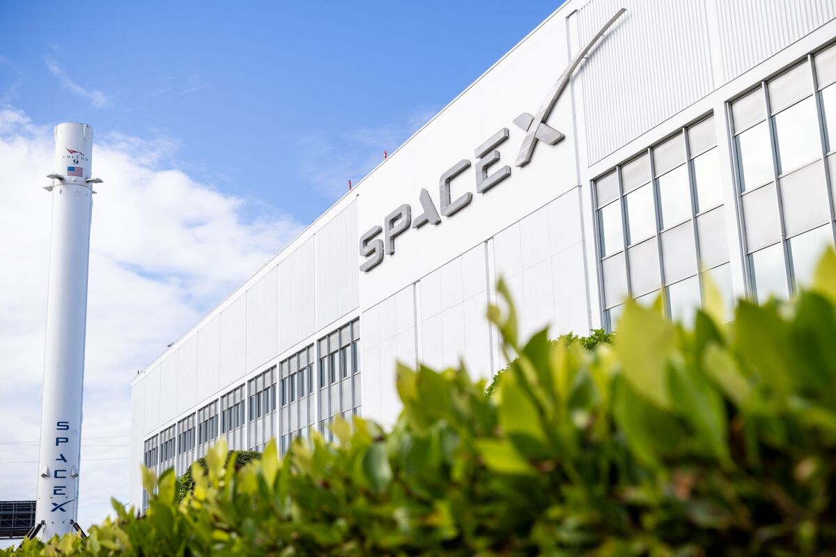 马斯克称 SpaceX 完成 400 亿美元芯片债务融资